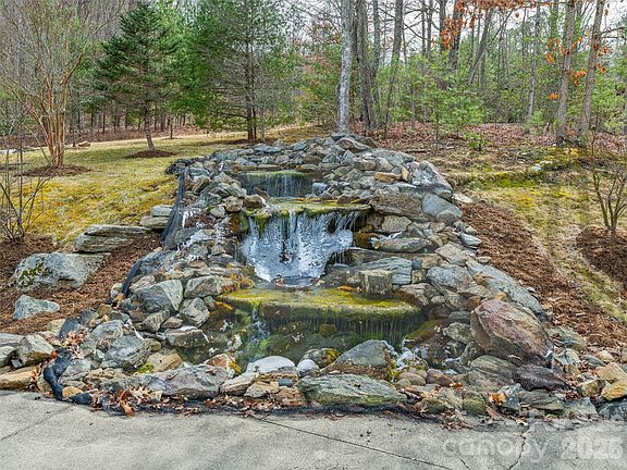 3rd image of 23 Balsamwood Rd