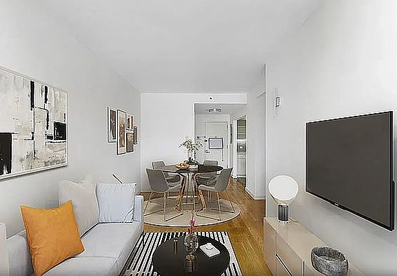 2nd image of 344 E 110th St #5F