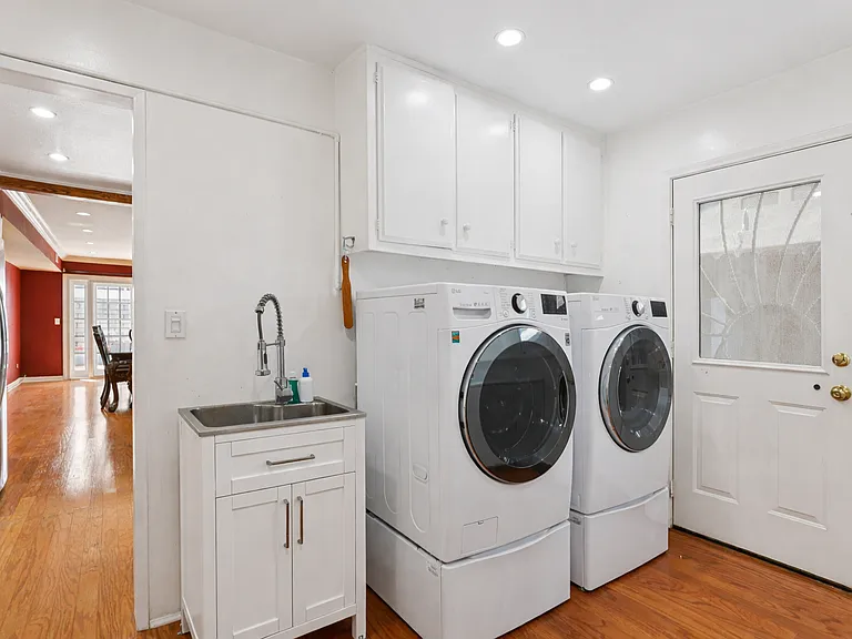 4182 Silliman Dr — Photo 16