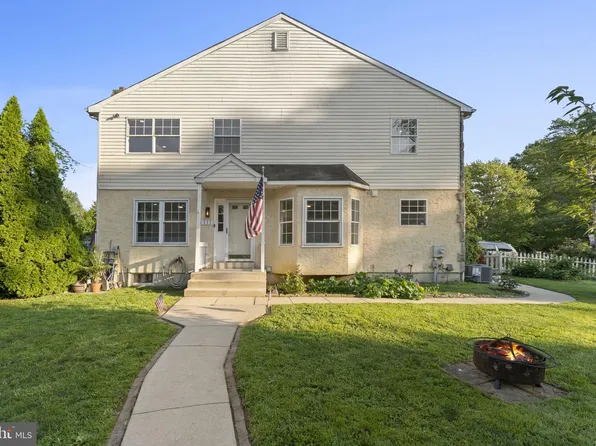 111 E Winona Ave, Norwood, PA 19074