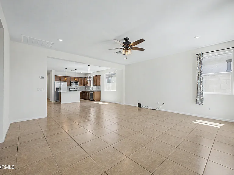 17865 W Daley Ln — Photo 5