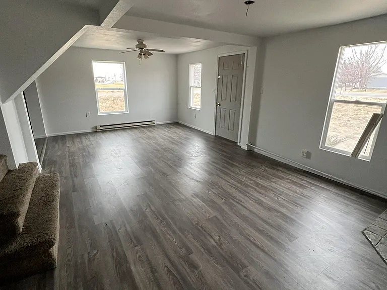 620 Hospital Rd — Photo 11