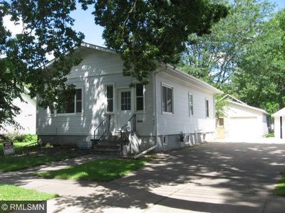 405 2nd Ave SE, Waseca, MN, 56093