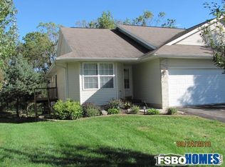 4021 Treeline Ct NE, Cedar Rapids, IA 52411