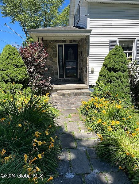 4th image of 65 Bridge Street