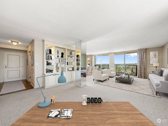 4540 8th Avenue NE #2305, Seattle, WA 98105