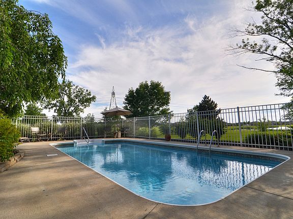 2nd image of 5849 Quail Run Dr