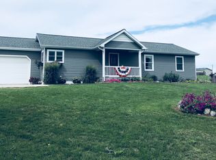 10598 S Wyman Rd, Blanchard, MI 49310