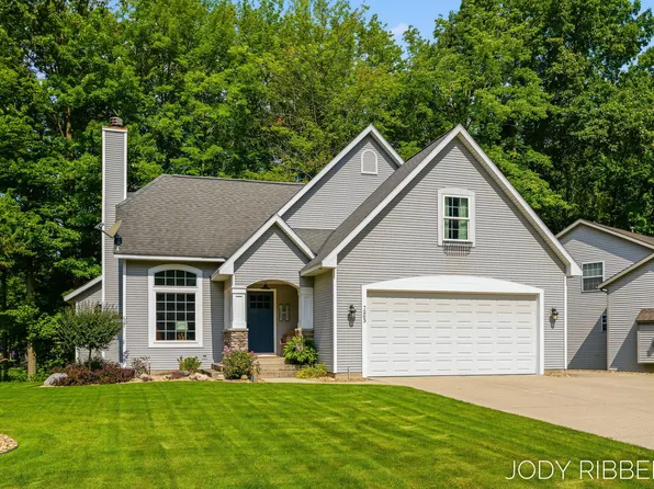 7263 Tory Dr, Hudsonville, MI 49426