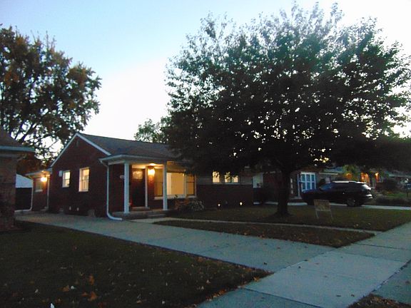 5th image of 1616 Genesee Dr