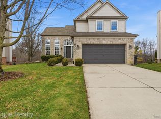 4312 Clear Creek Ct, Rochester, MI 48306