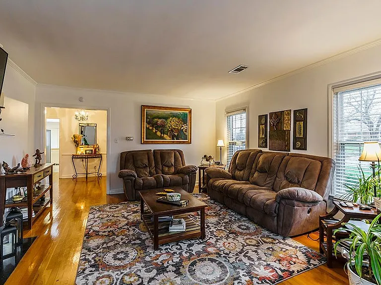 304 Barnes Mill Rd — Photo 5