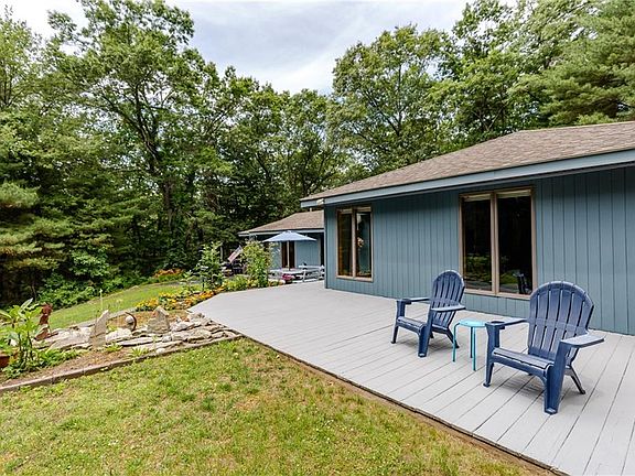 5th image of 140 Burlingame Rd