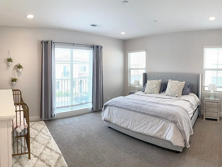 1063 1/2 Sea Glass Way — Photo 15
