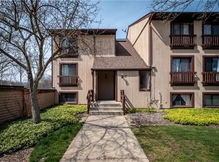 1105 Canyon View Rd APT 104, Northfield, OH 44067