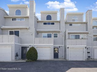 27 Jessica Ct, Staten Island, NY