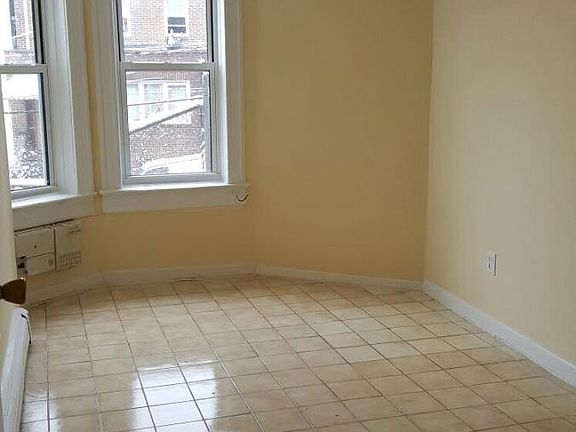4th image of 54 Poplar St APT 1