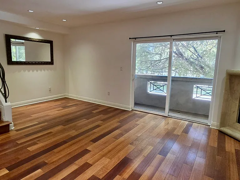 Living room + balcony