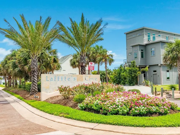 3654 Foremast Dr, Galveston, TX 77554