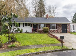 906 SE 218th Ave, Gresham, OR 97030