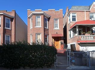 2130 33rd St, Astoria, NY 11105