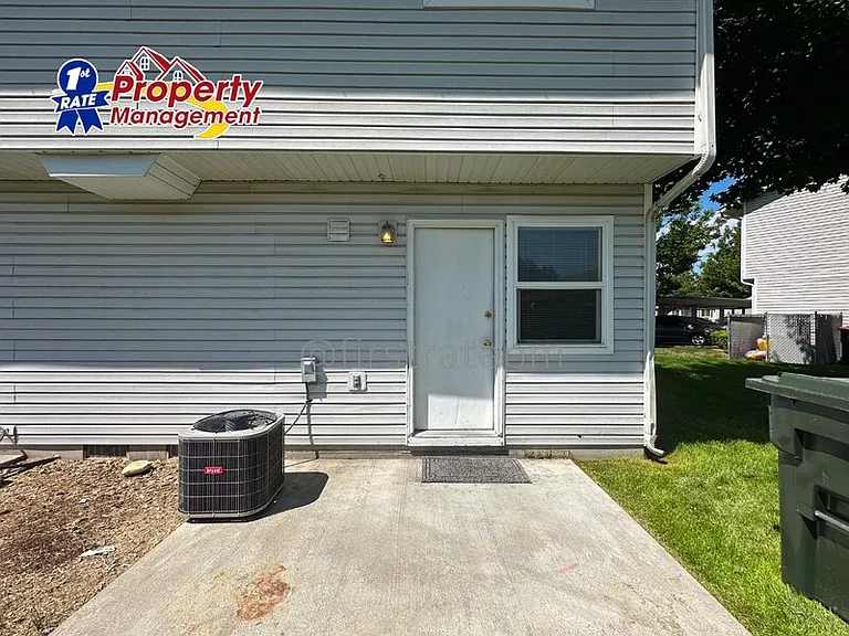 275 E Elbridge St — Photo 16