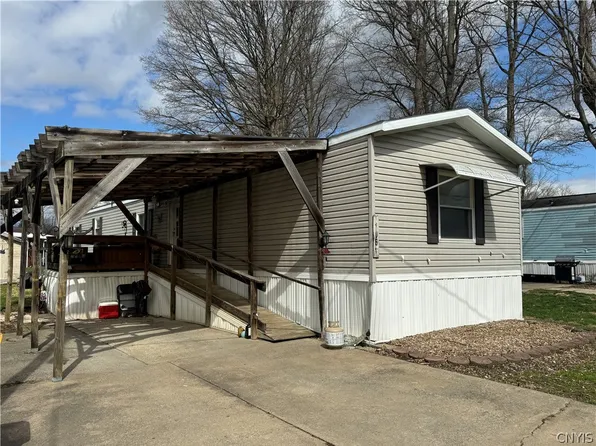 106 Bono Blvd, Frankfort, NY 13340
