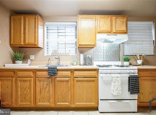 1124 S 15th St #2, Philadelphia, PA