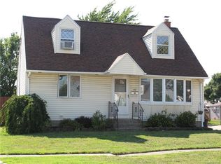 126 Princeton Ct, Cheektowaga, NY 14225