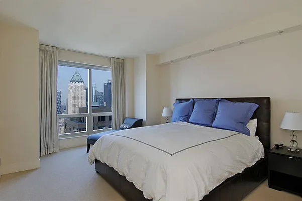 Sold by Corcoran | media 3