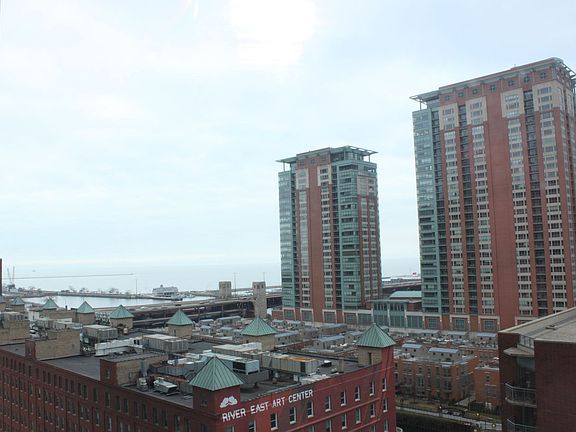 4th image of 512 N McClurg Ct APT 706