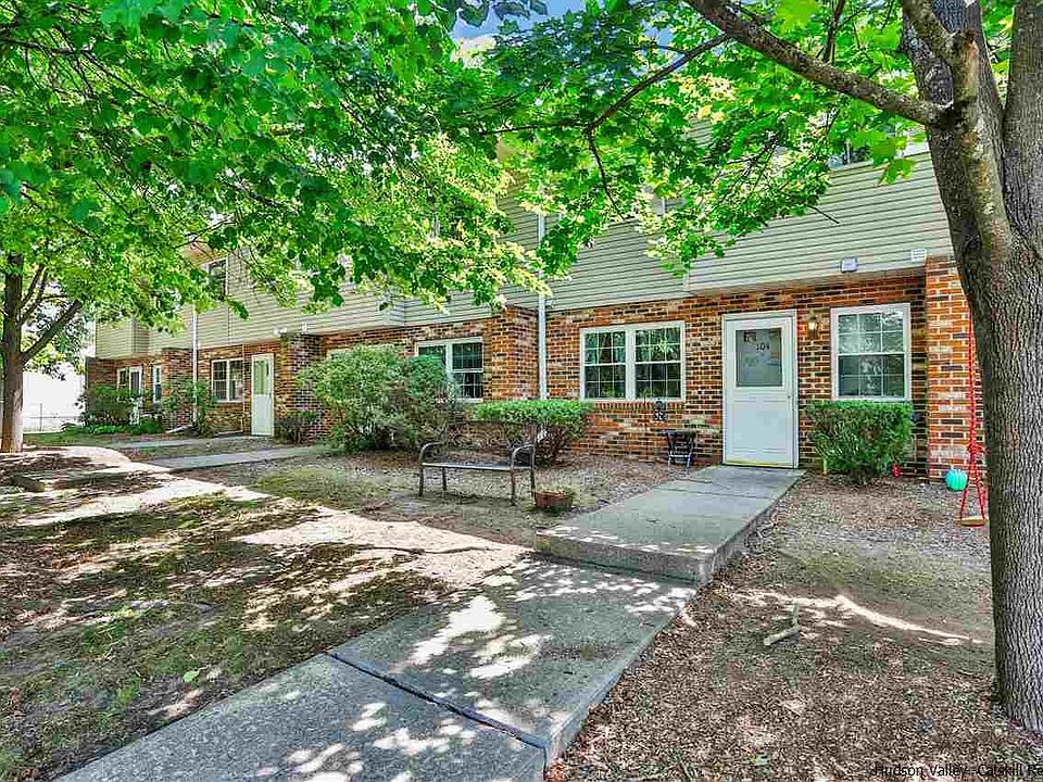 1st image of 104 Briarwood Ct