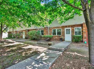 104 Briarwood Ct, New Paltz, NY 12561