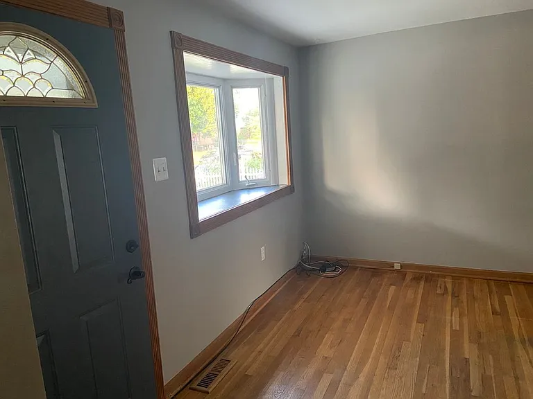 640 Kingston Rd — Photo 14