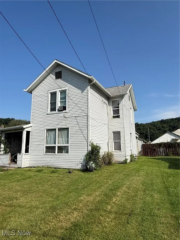 1045 Saint George St photo 1