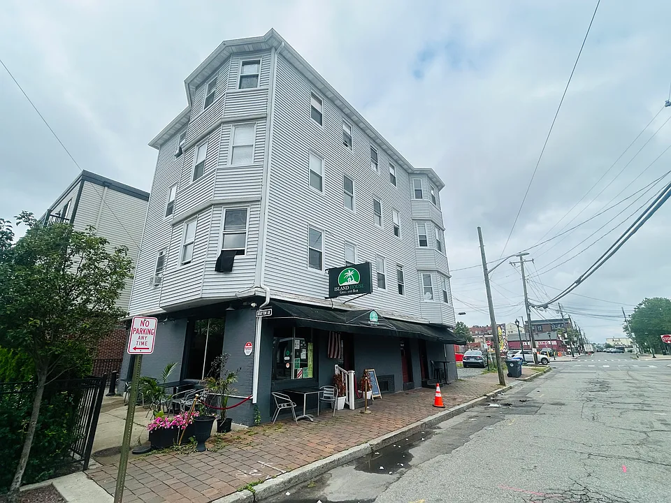 36 Spruce St #3