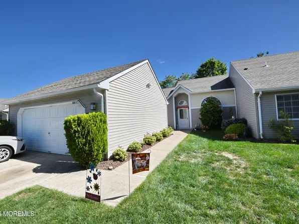 661 Azalea Plaza #661C, Monroe, NJ 08831