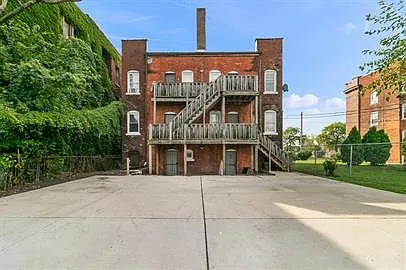 Edsel Ford Apartments — Photo 2
