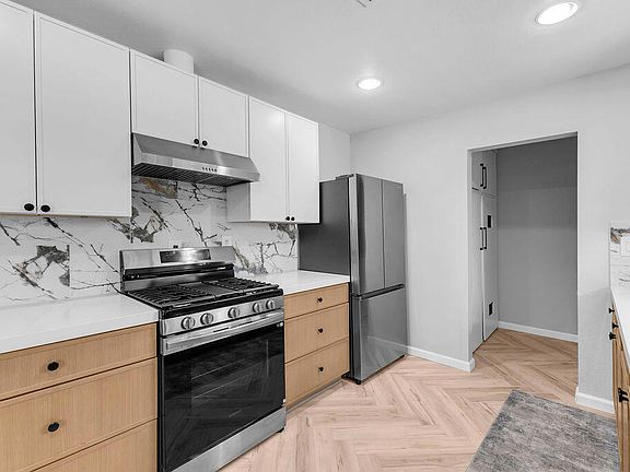 4th image of 74225 Candlewood St