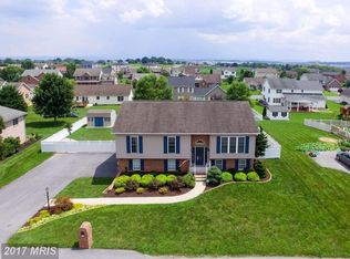 312 Suelinn Dr, Chambersburg, PA 17201