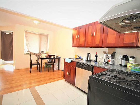 5th image of 37-20 Prince St #7F