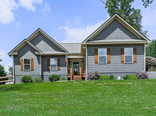 119 Meadow Cir, Ellijay, GA 30540