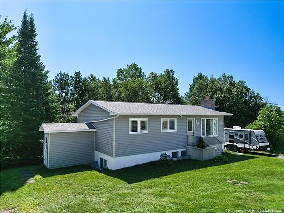 2nd image of 184 Diamond St
