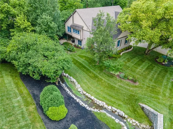 866 Deer Run Rd, Dayton, OH 45459