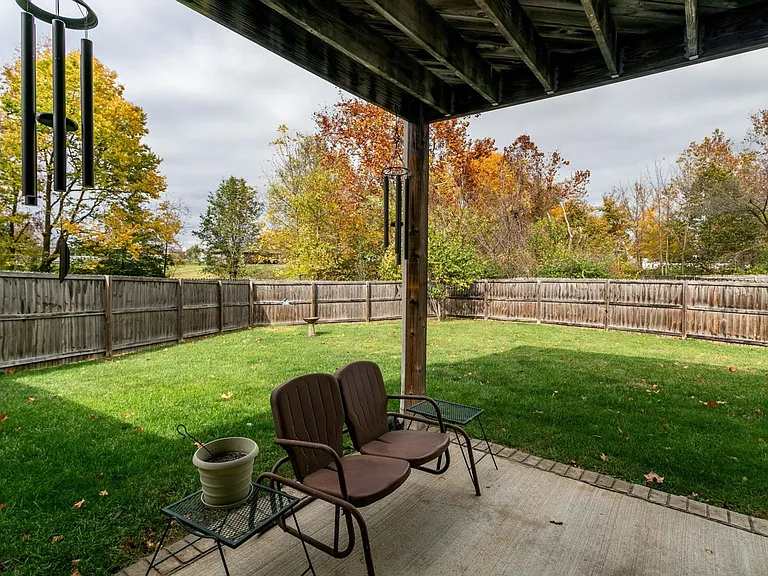 403 Camel Ct — Photo 22