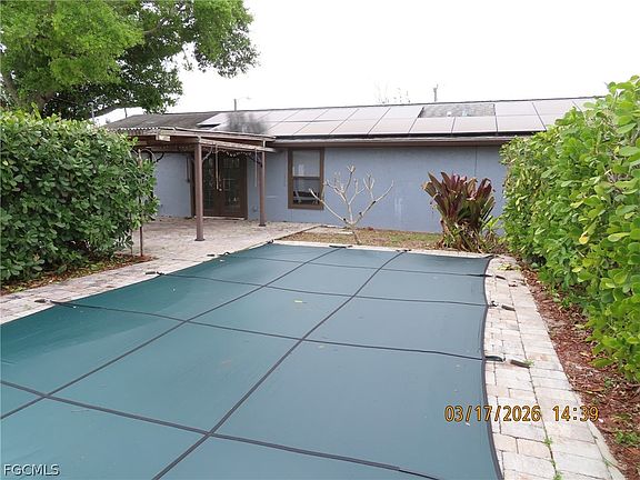 2nd image of 2713 NE 1st Pl