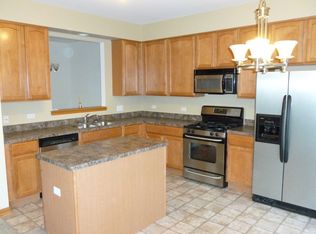 3320 Ronan Dr, Lake In The Hills, IL 60156