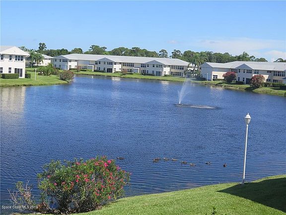 2nd image of 540 Grove Isle Cir APT 206