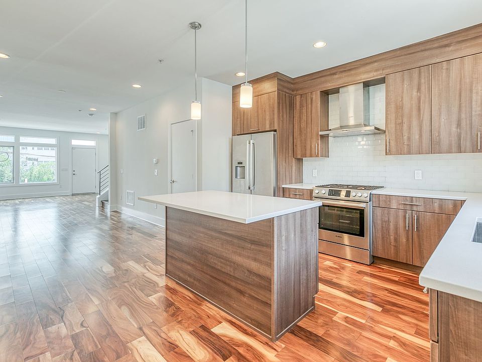 1st image of 740 S Christopher Columbus Blvd Unit 70