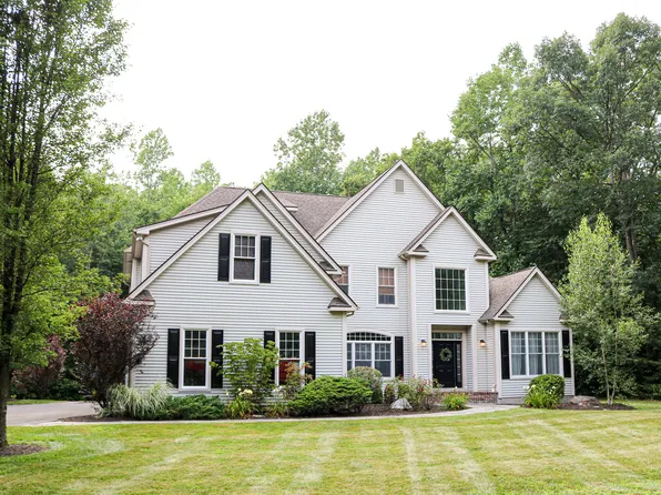 5 Bishop Road, Oxford, CT 06478